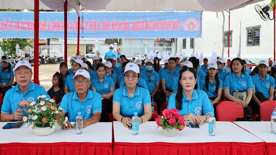<a href="/menu-second/tin-tuc-su-kien/tin-hoat-dong-so" title="Tin hoạt động trung tâm" rel="dofollow">Tin nổi bật</a>